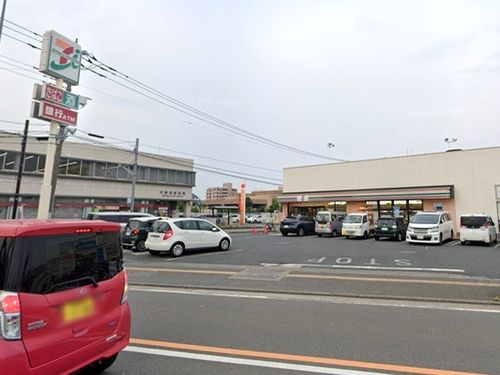 セブンイレブン伊勢原田中店の画像