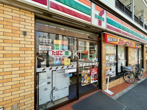 セブンイレブン 横浜戸部店の画像