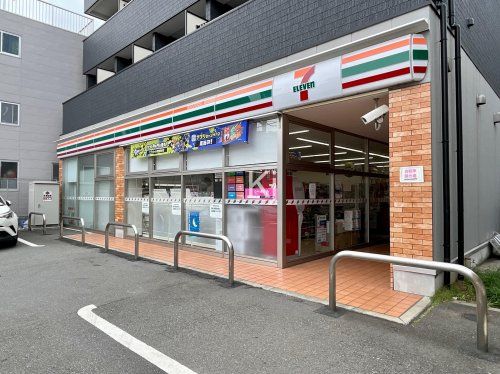 セブンイレブン 横浜大和町店の画像