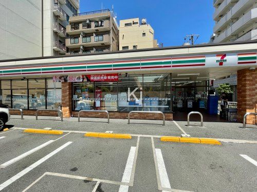 セブンイレブン 横浜不老町1丁目店の画像