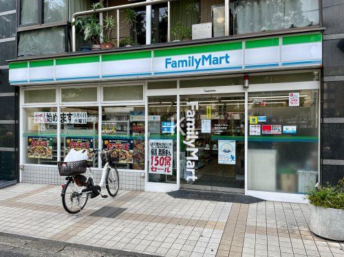 ファミリーマート 横浜弥生町店の画像