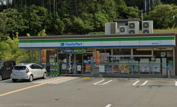 ファミリーマート 西宮名塩店の画像