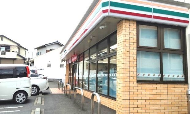 セブンイレブン 横浜原宿2丁目店の画像