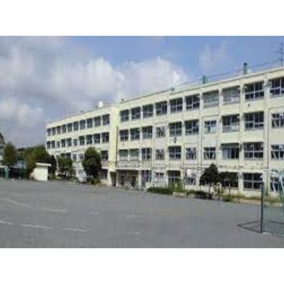横浜市立西富岡小学校の画像