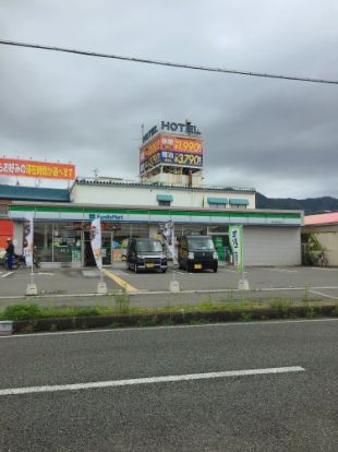 ファミリーマート 東大阪横小路店の画像