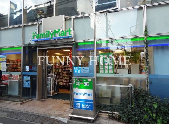 ファミリーマート 原宿神宮前店の画像