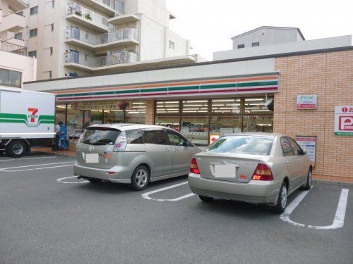 セブンイレブン　室川町店の画像