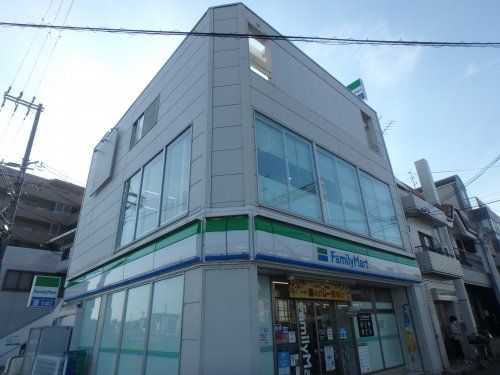 ファミリーマート　仁川駅前店の画像