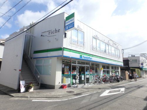 ファミリーマート　阪急門戸厄神駅前店の画像