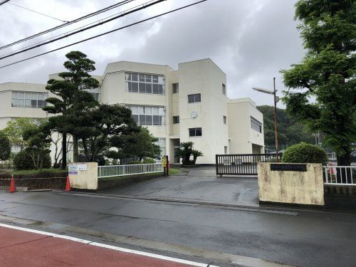 藤枝市立藤岡小学校の画像