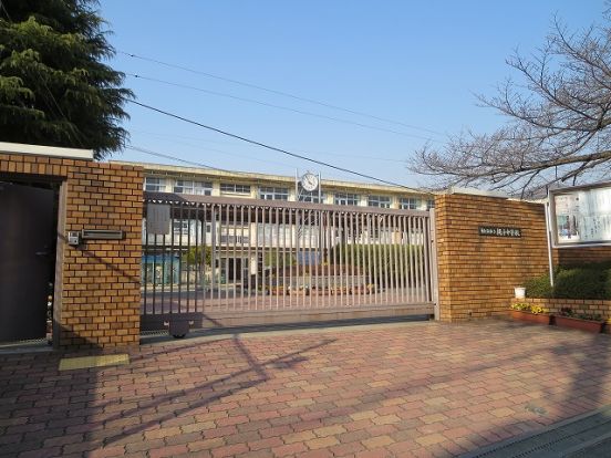 東大阪市立縄手中学校の画像