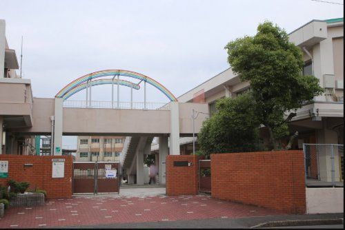 名古屋市立成章小学校の画像