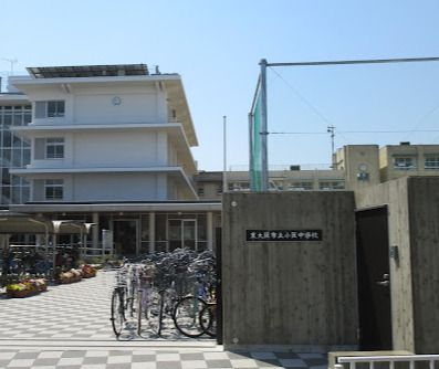 東大阪市立小阪中学校の画像