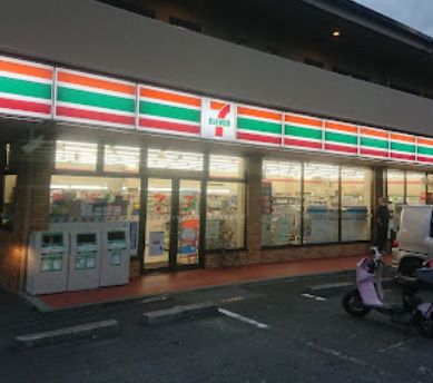 セブン-イレブン 東大阪東山町店の画像