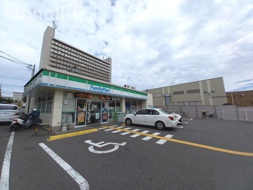 ファミリーマート 泉北晴美台三丁店の画像