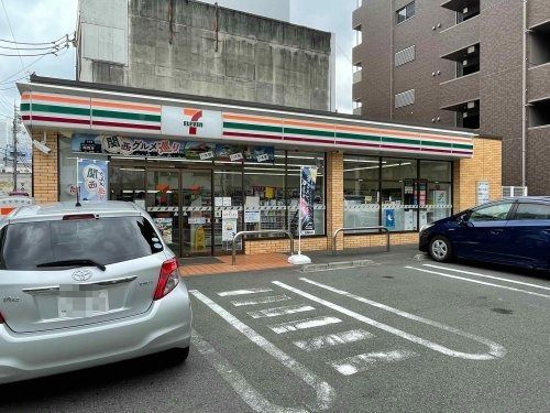 セブン-イレブン 松山中央郵便局前店の画像