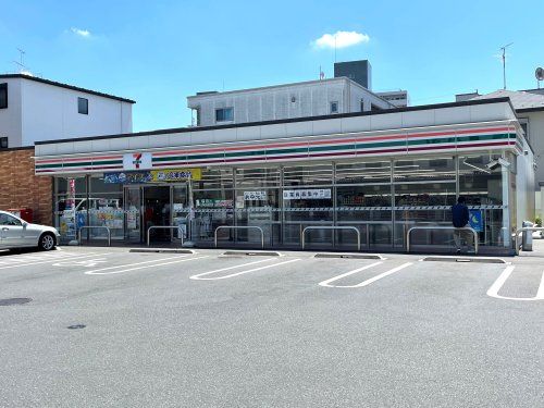 セブンイレブン 川口並木元町店の画像