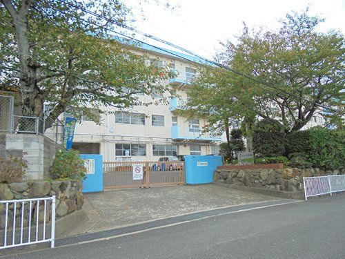 北九州市立富野中学校の画像