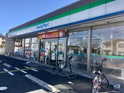 ファミリーマート 鴻巣富士見店の画像