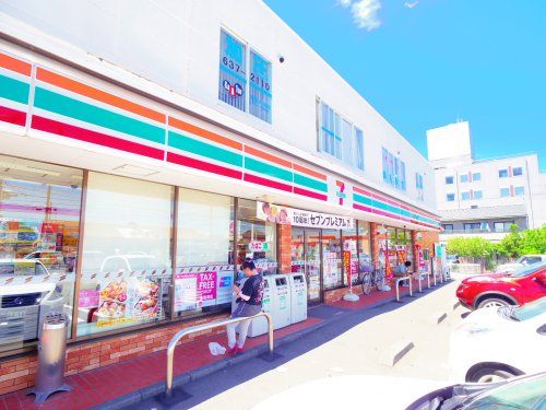 セブンイレブン 藤枝田沼店の画像