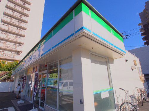 ファミリーマート広島北新地店の画像