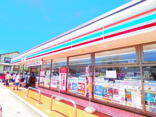 セブンイレブン 藤枝前島店の画像