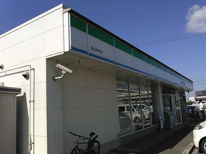 ファミリーマート 高松東バイパス店の画像