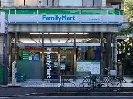 ファミリーマート 乃木坂駅前店の画像