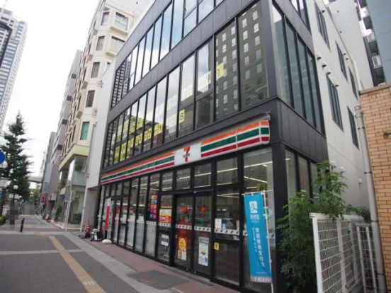 セブンイレブン千葉中央駅東口店の画像