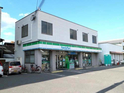 ファミリーマート近鉄筒井駅前店の画像