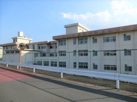 綾瀬市立北の台中学校の画像