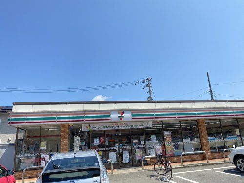 セブンイレブン 福井下河北町店の画像