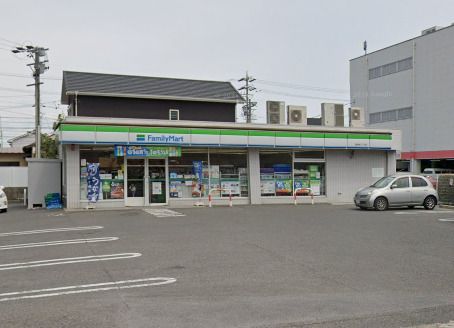 ファミリーマート 緑浦里三丁目店の画像