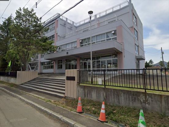 札幌市立藤野小学校の画像
