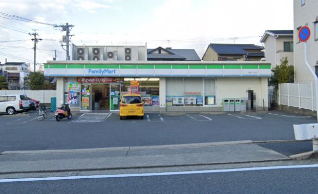 ファミリーマート 呼続二丁目店の画像