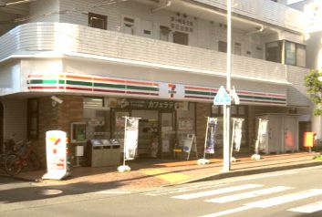 セブンイレブン 辻堂西口店の画像