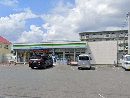ファミリーマート平塚虹ケ浜店の画像