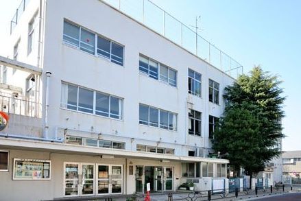 文京区立千駄木小学校の画像