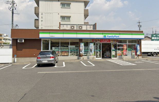 ファミリーマート 緑尾崎山店の画像