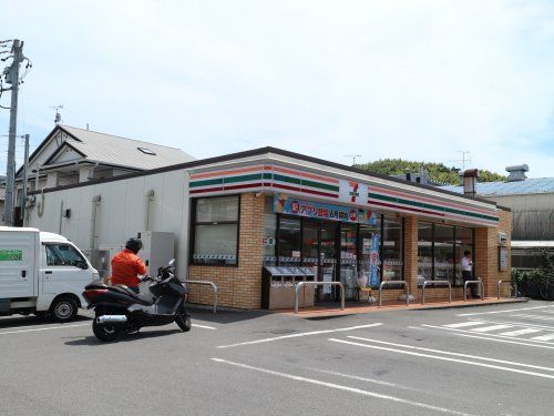 セブンイレブン 静岡沓谷6丁目店の画像