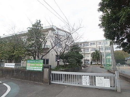 静岡市立清水高部小学校の画像