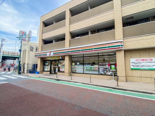 セブンイレブン 新宿中井駅前店の画像