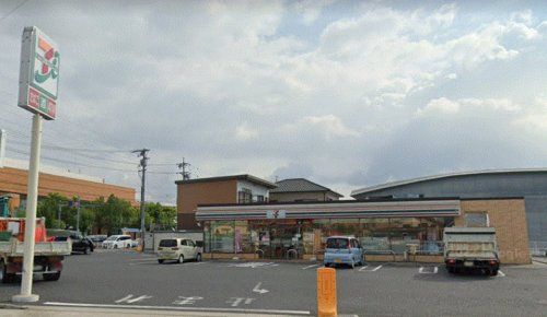 セブンイレブン春日井総合体育館前店の画像