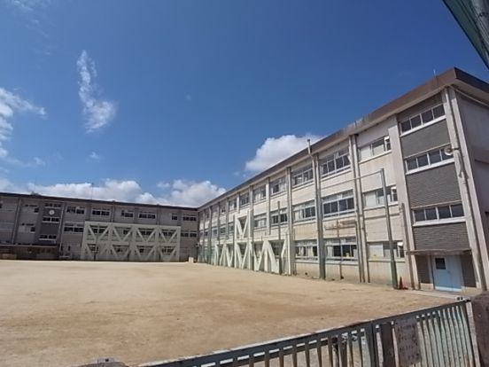 奈良市立富雄北小学校の画像