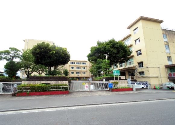 静岡市立観山中学校の画像