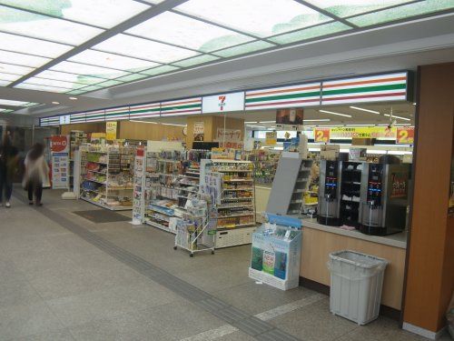 セブンイレブン 7FS奈良県庁店の画像