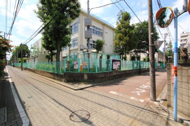 高円寺中学校の画像
