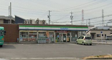 ファミリーマート 南大高店の画像