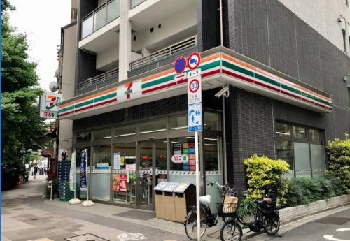 セブンイレブン 中央区新川2丁目店の画像