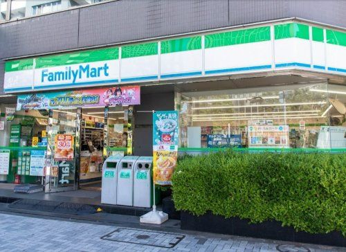 ファミリーマート 新川中央大橋店の画像